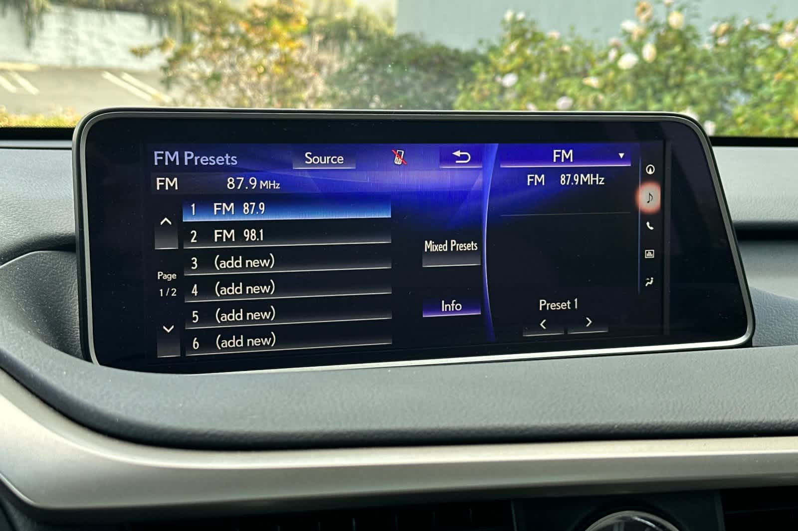 Thumbnail: 2019 Lexus RX - 20