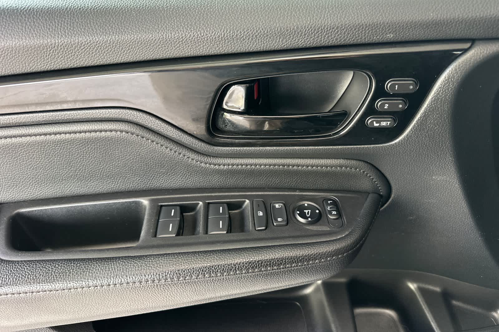 Thumbnail: 2022 Honda Odyssey - 12