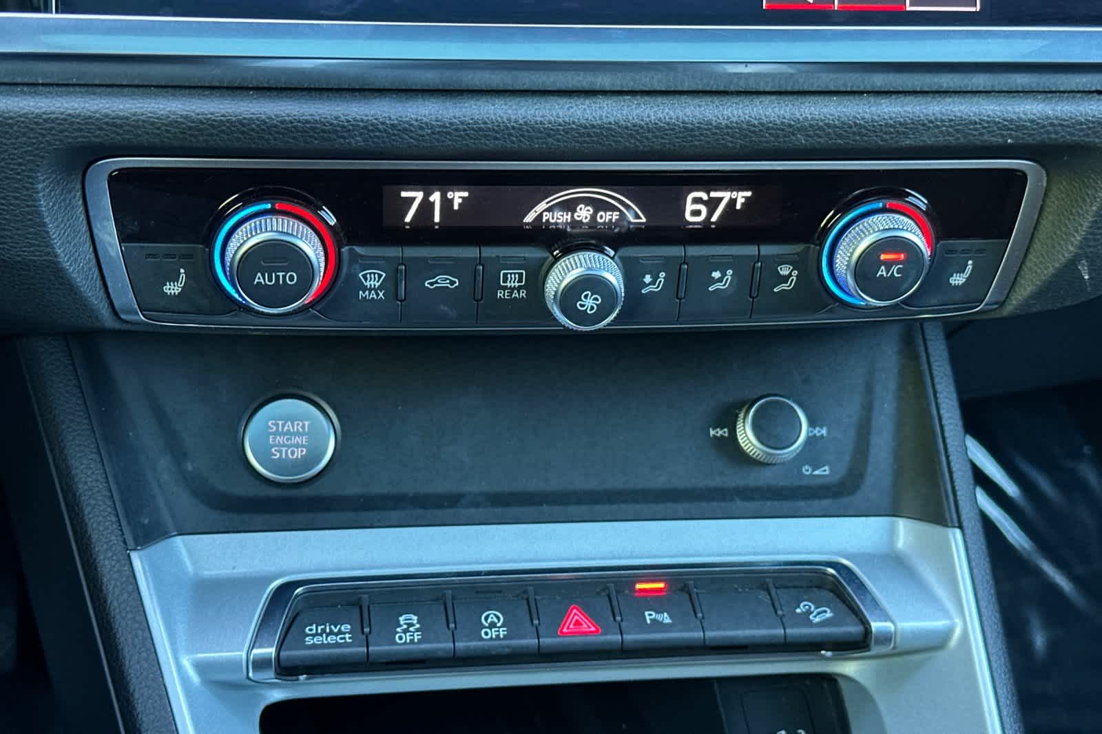 Thumbnail: 2020 Audi Q3 - 22