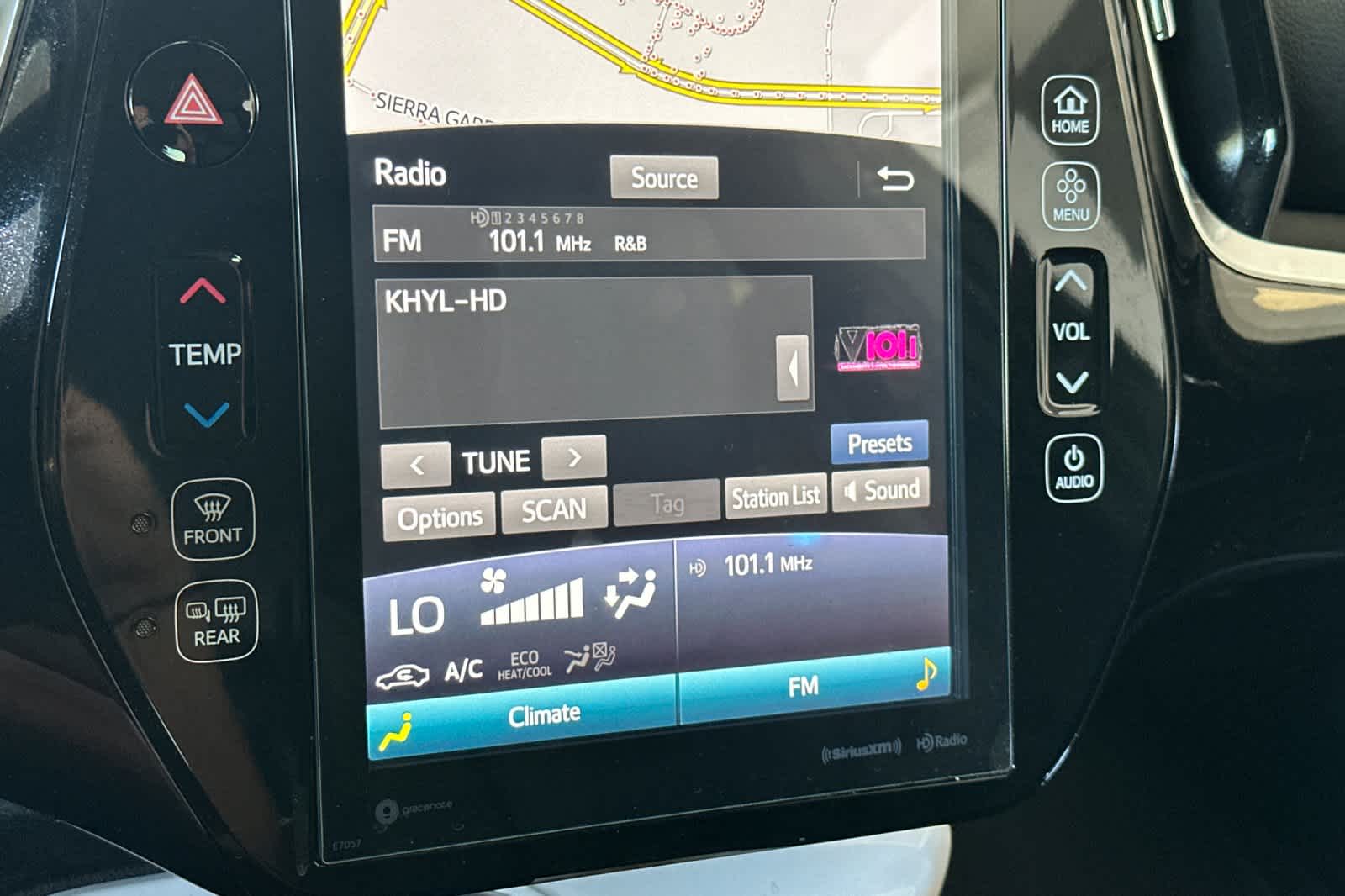 Thumbnail: 2018 Toyota Prius Prime - 19