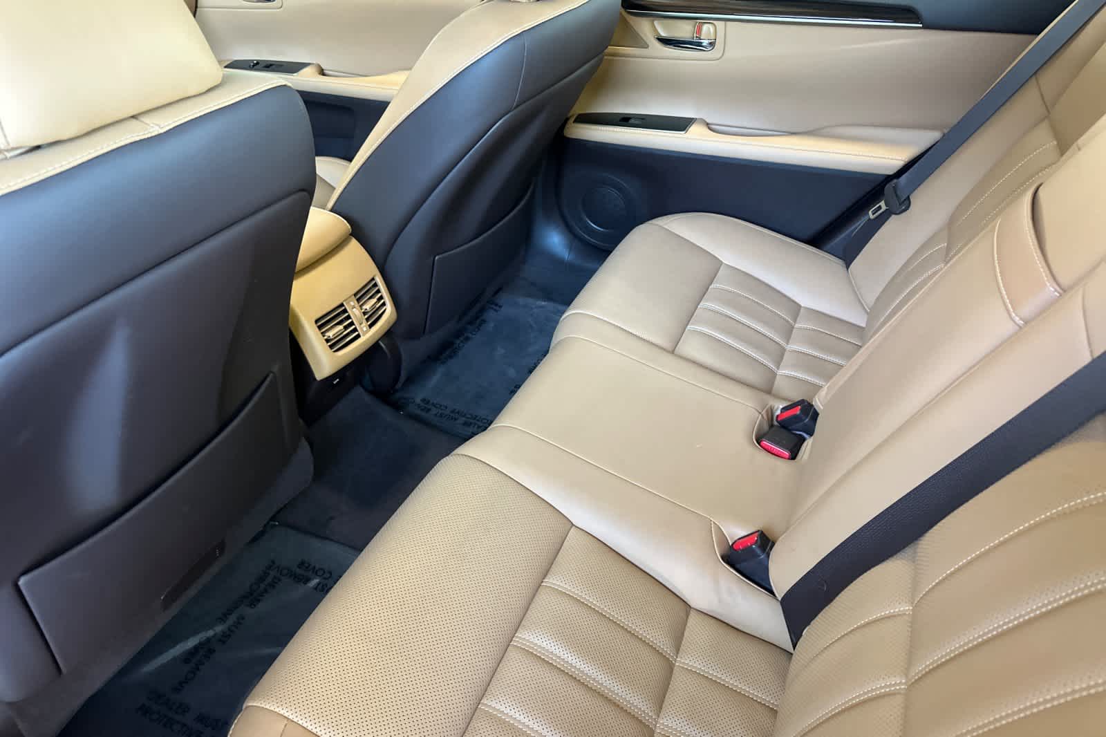 Thumbnail: 2016 Lexus ES - 4