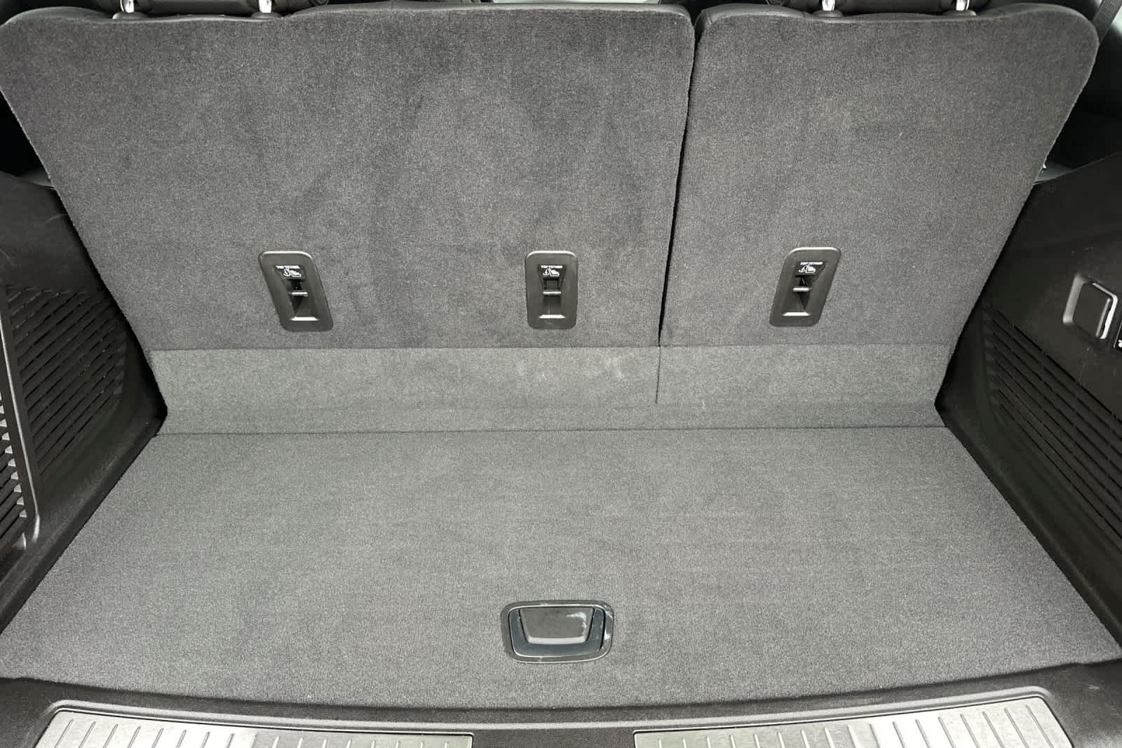 Thumbnail: 2021 GMC Yukon - 16