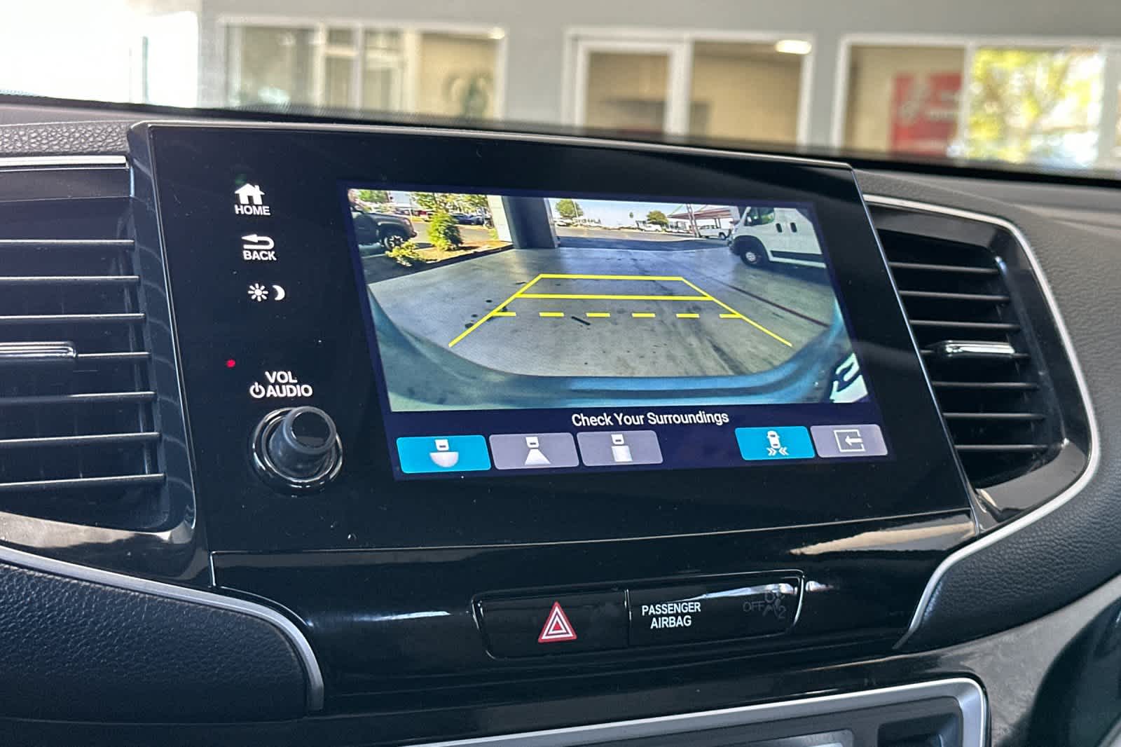 Thumbnail: 2019 Honda Pilot - 24