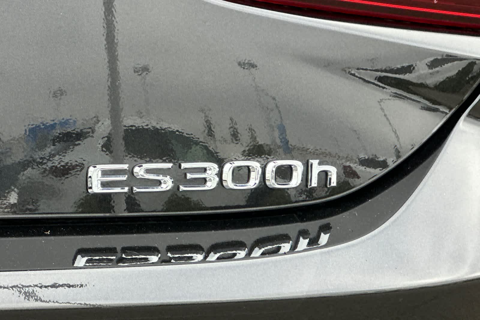 Thumbnail: 2025 Lexus ES - 31