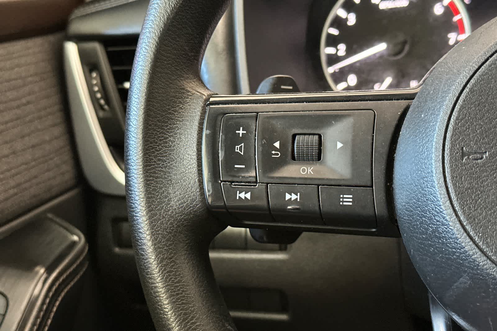 Thumbnail: 2021 Nissan Rogue - 26