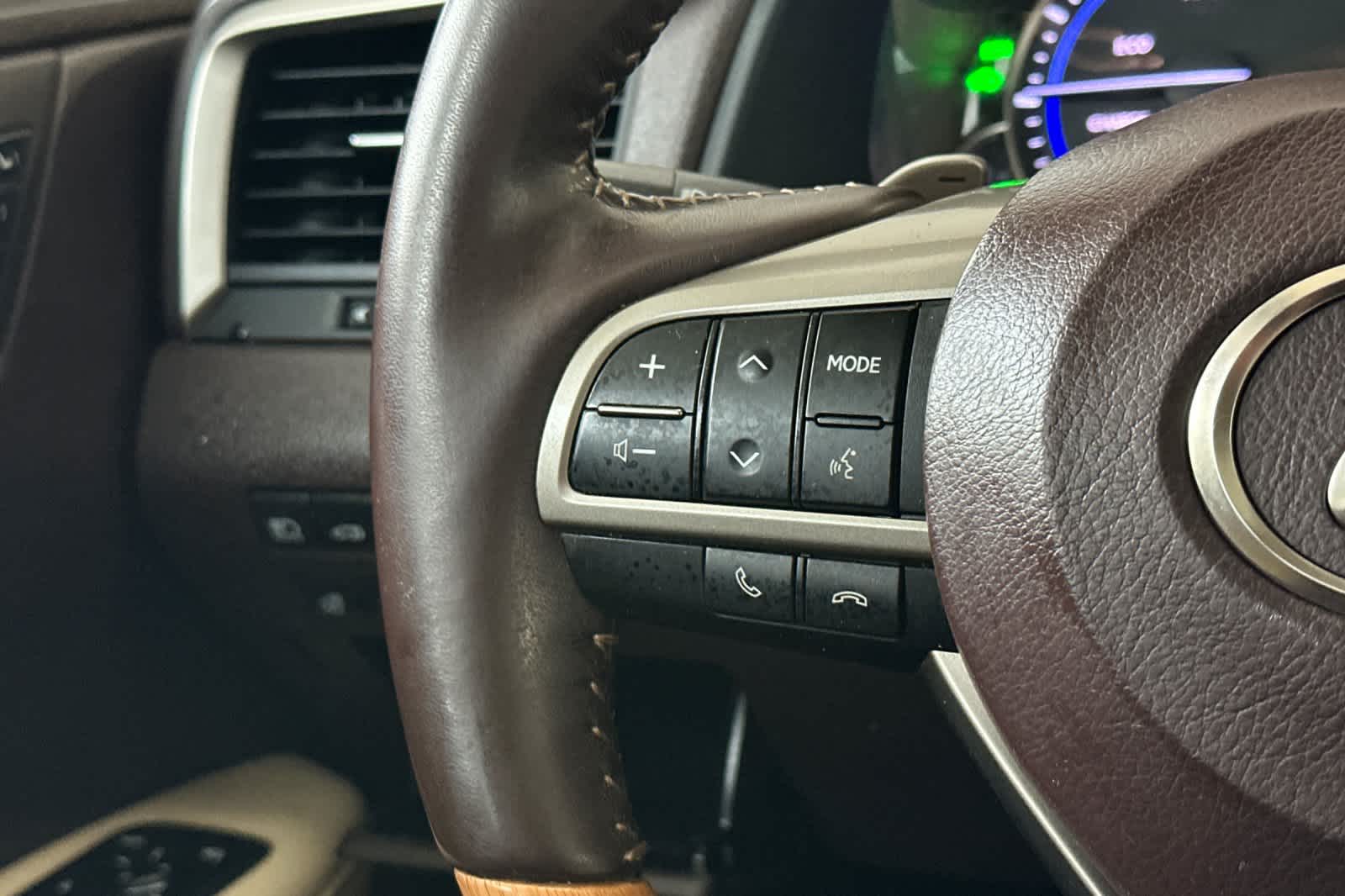 Thumbnail: 2020 Lexus RX - 27