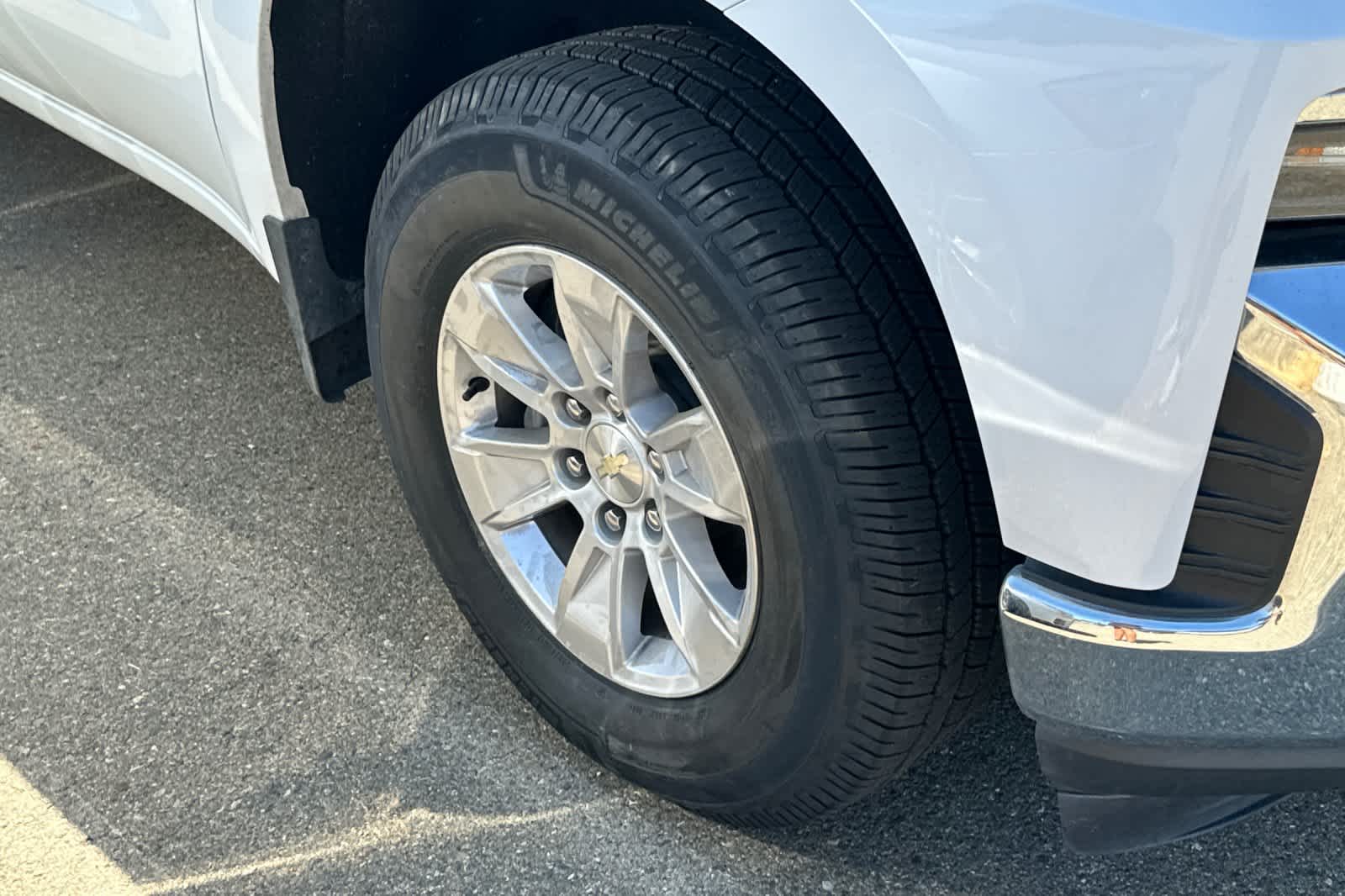 Thumbnail: 2019 Chevrolet Silverado 1500 - 11