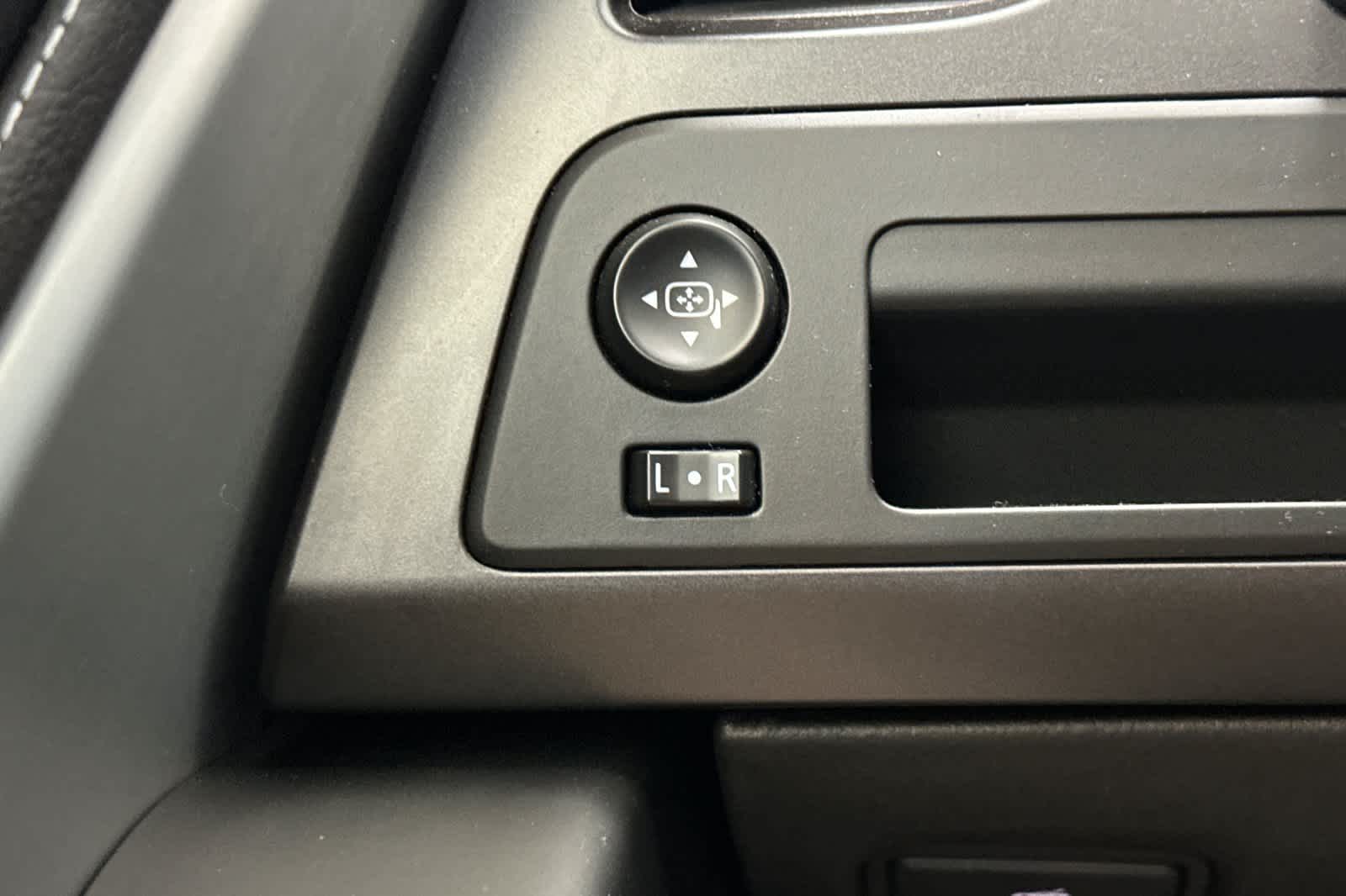 Thumbnail: 2018 Chevrolet Corvette - 26