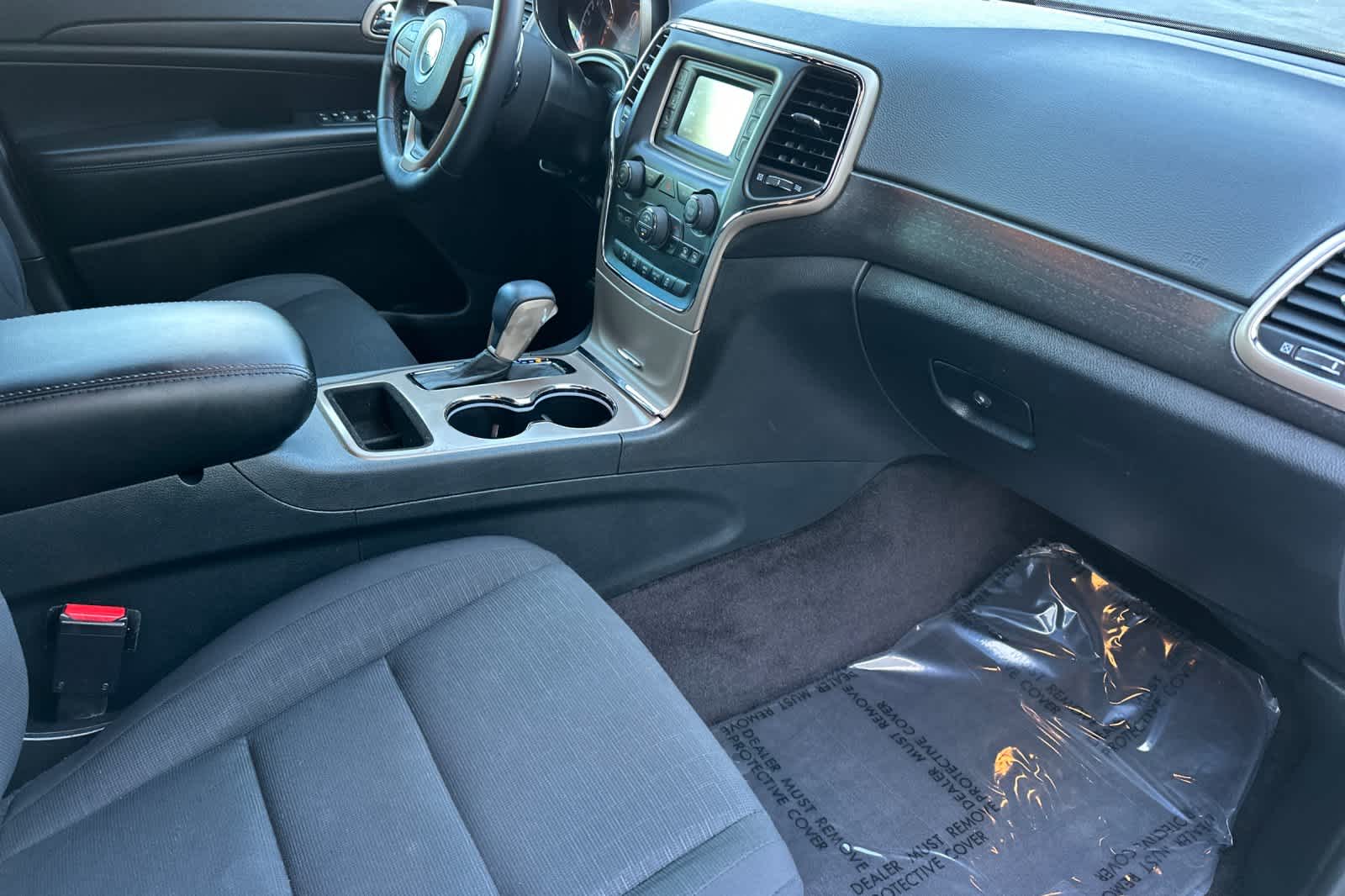 Thumbnail: 2017 Jeep Grand Cherokee - 17