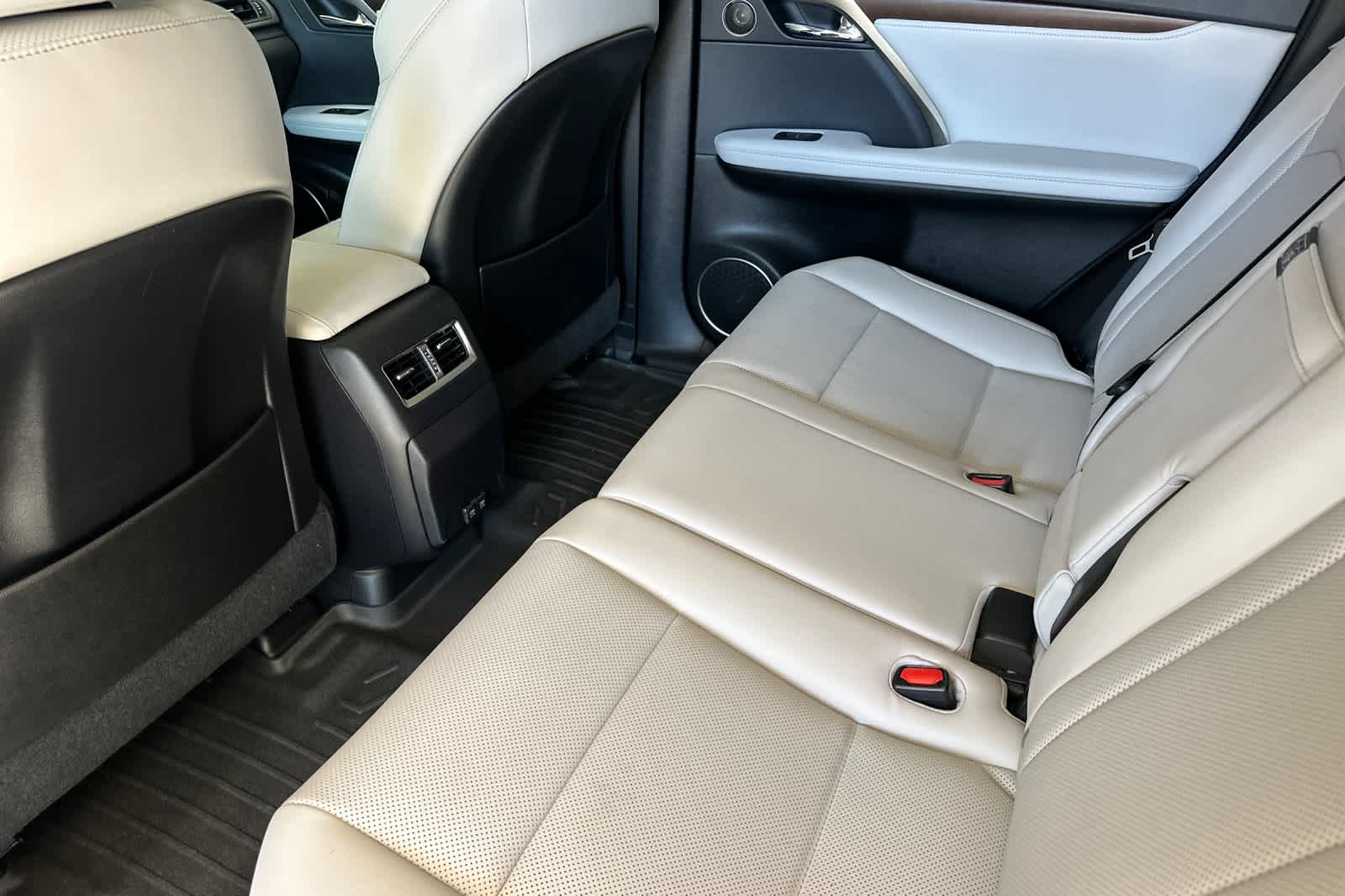 Thumbnail: 2021 Lexus RX - 4
