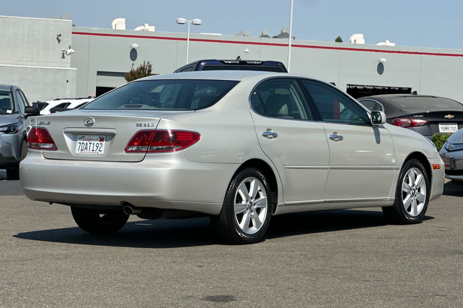 Thumbnail: 2005 Lexus ES - 2