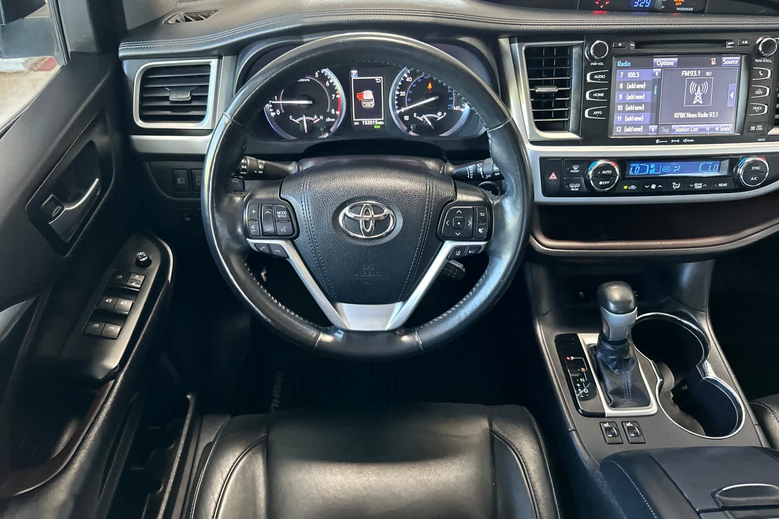 Thumbnail: 2018 Toyota Highlander - 14