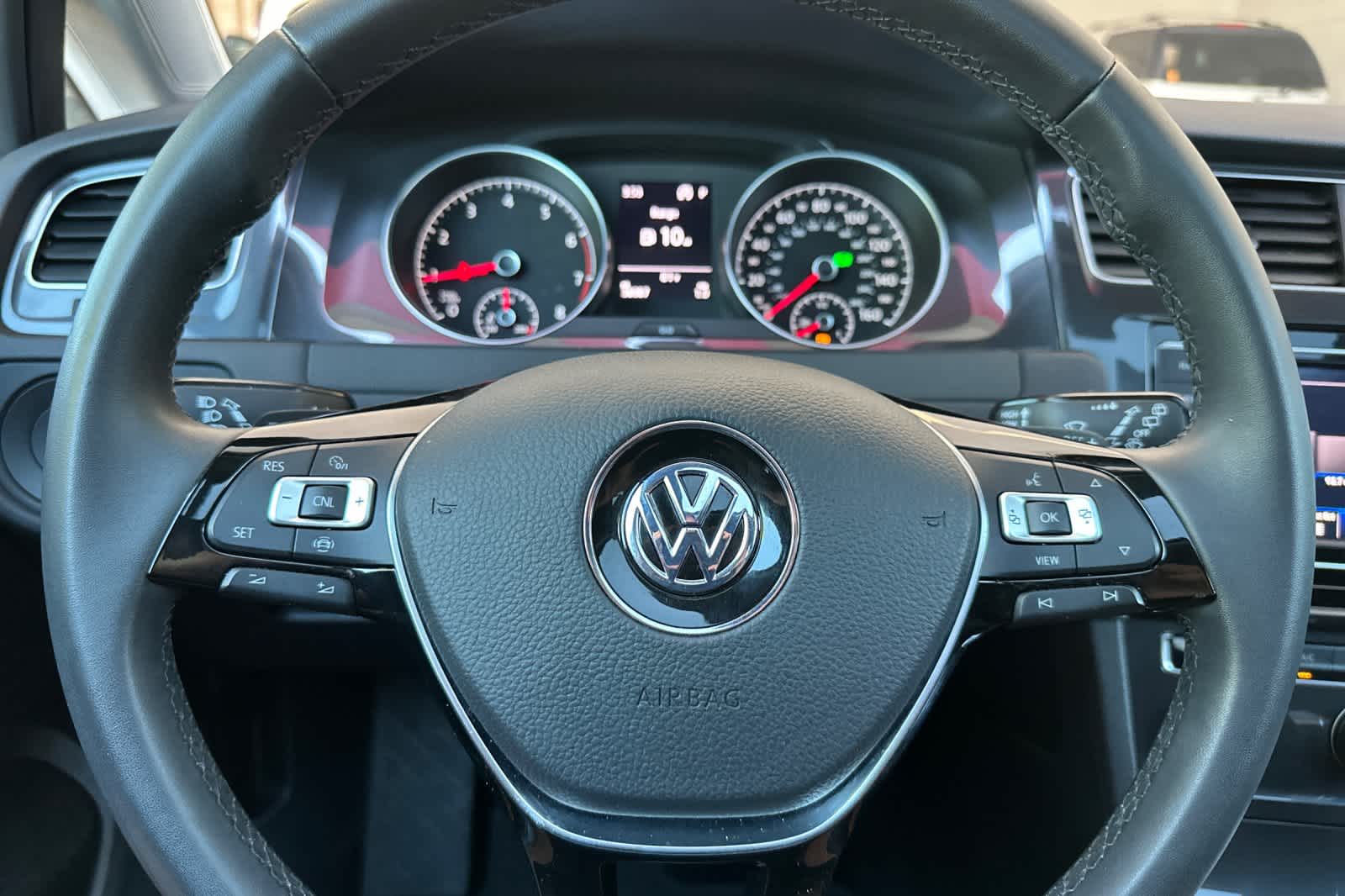 Thumbnail: 2021 Volkswagen Golf - 24