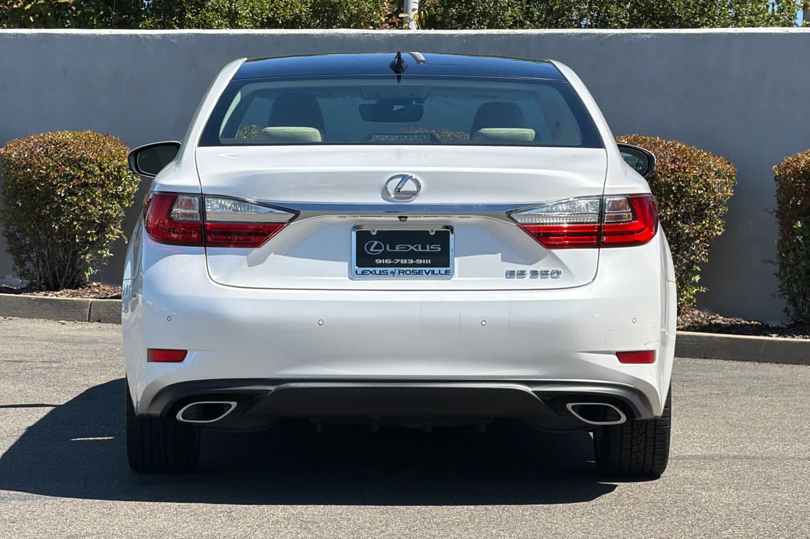 Thumbnail: 2016 Lexus ES - 8