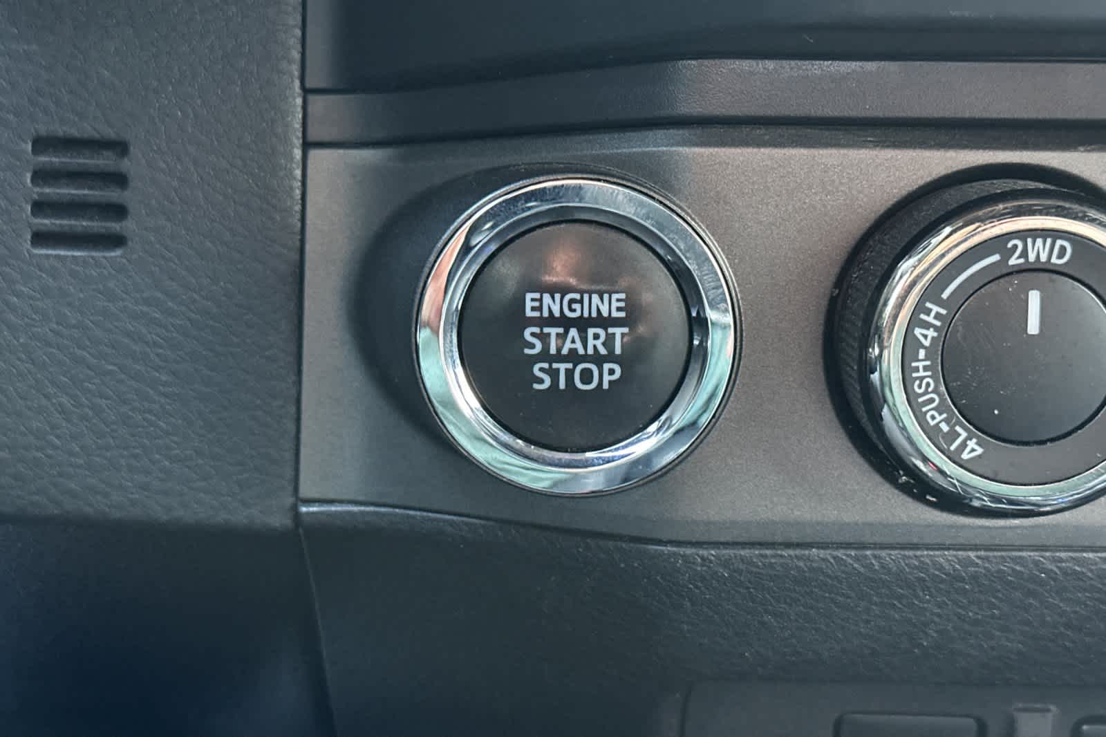 Thumbnail: 2022 Toyota Tacoma - 22