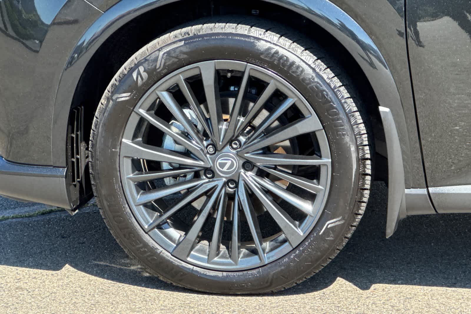 Thumbnail: 2025 Lexus RX - 32