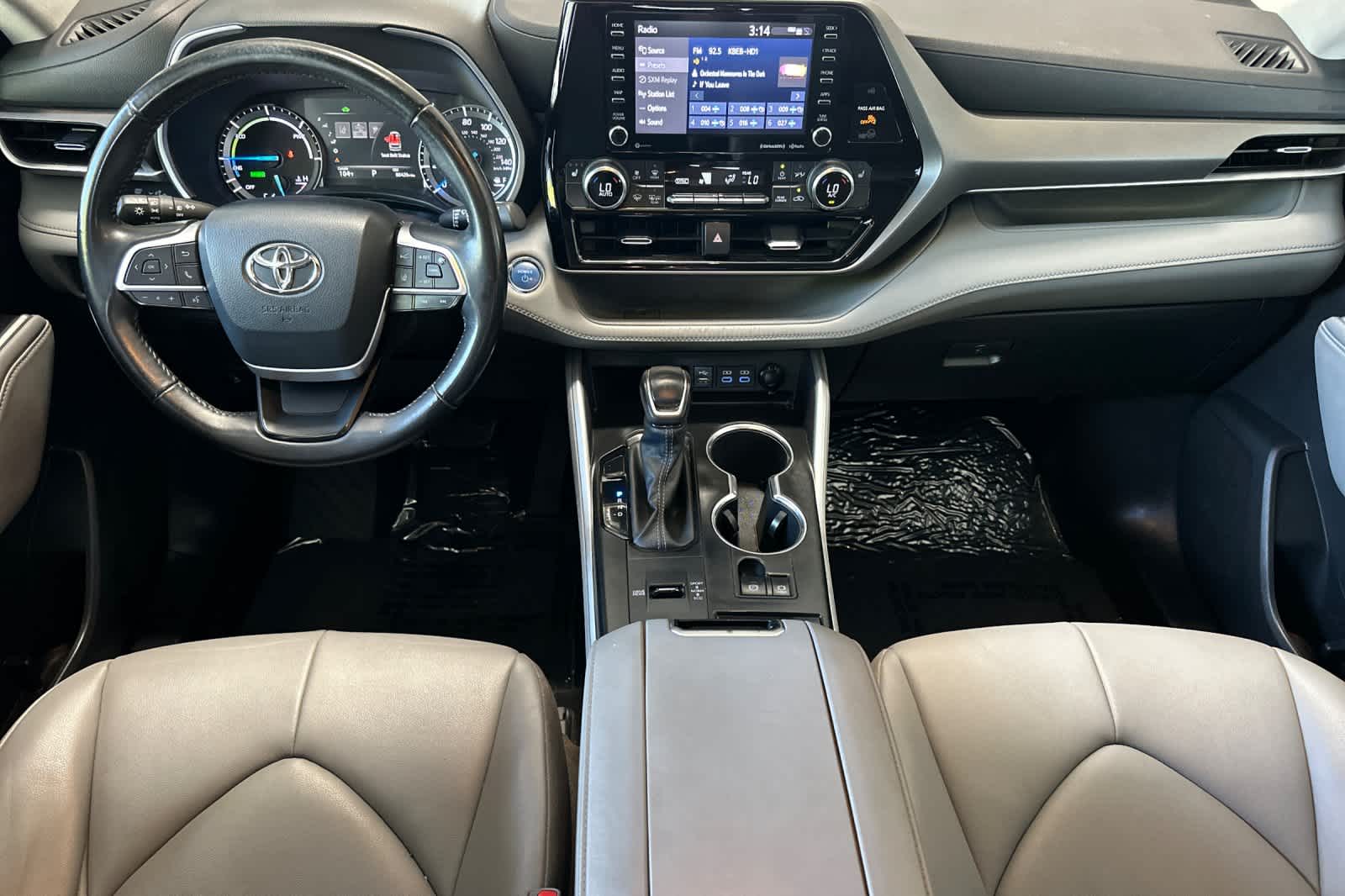 Thumbnail: 2022 Toyota Highlander - 3