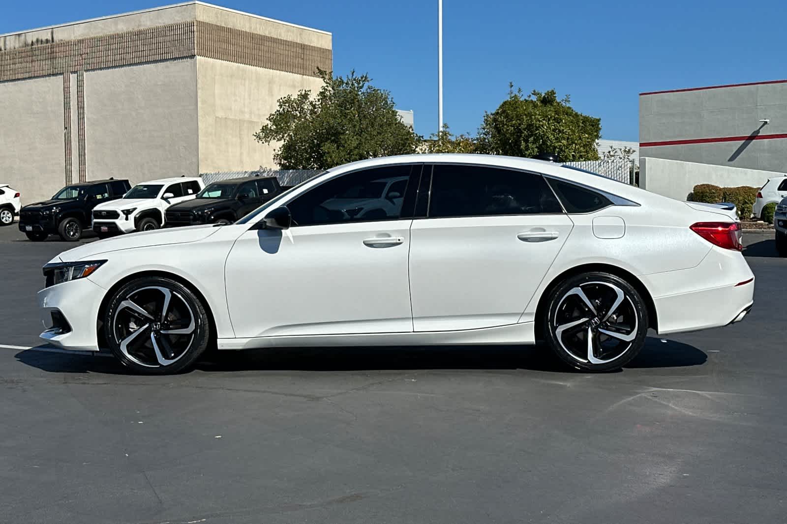 Thumbnail: 2021 Honda Accord - 9