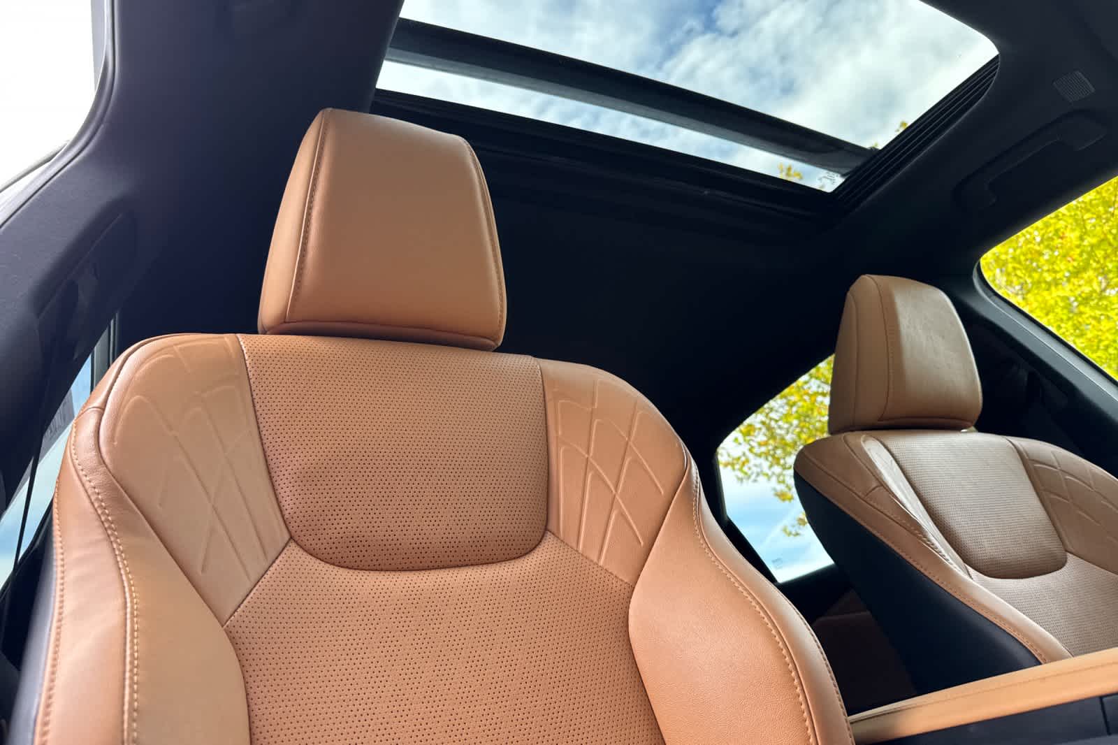 Thumbnail: 2025 Lexus RX - 18