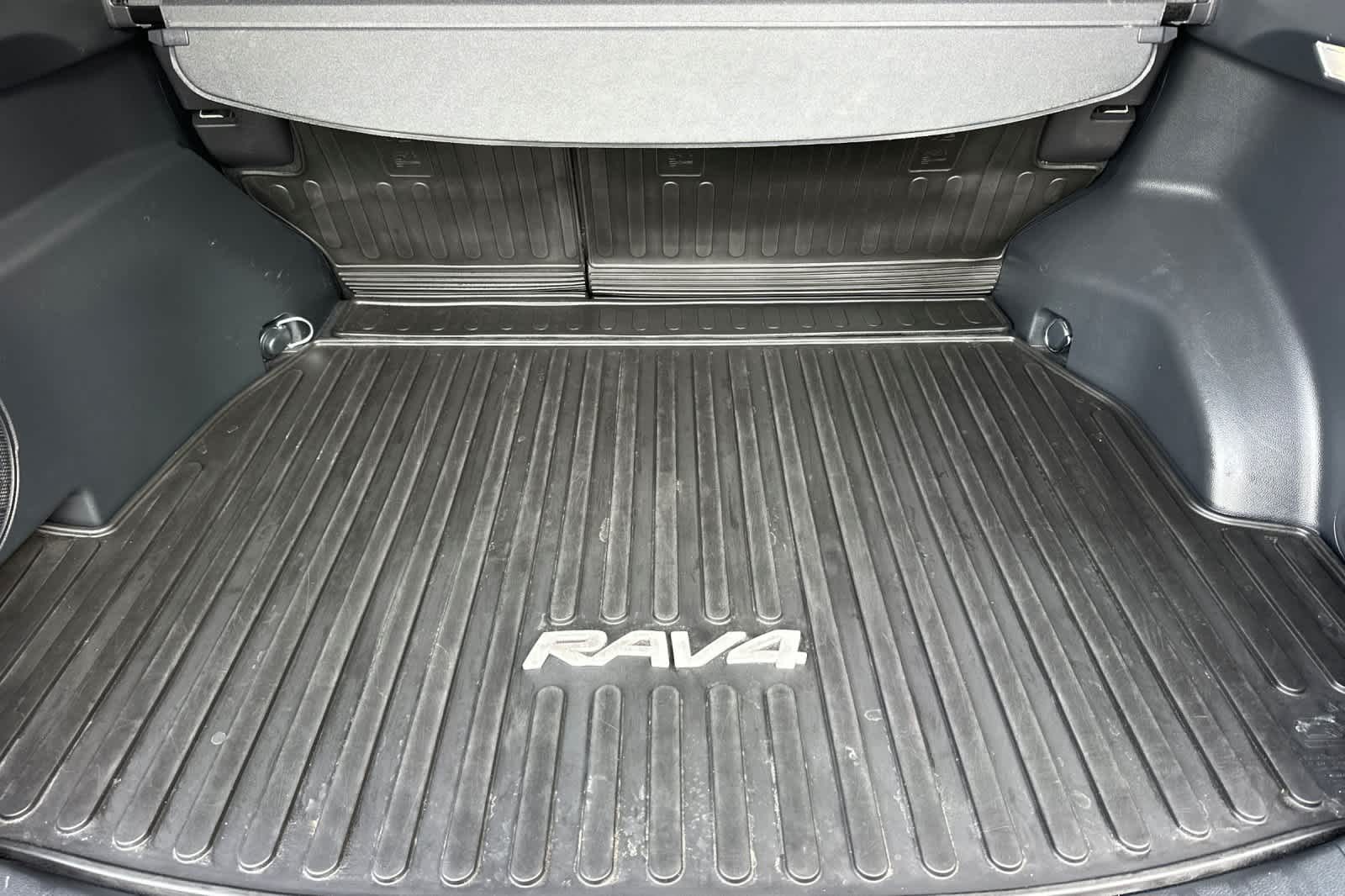 Thumbnail: 2023 Toyota RAV4 - 16