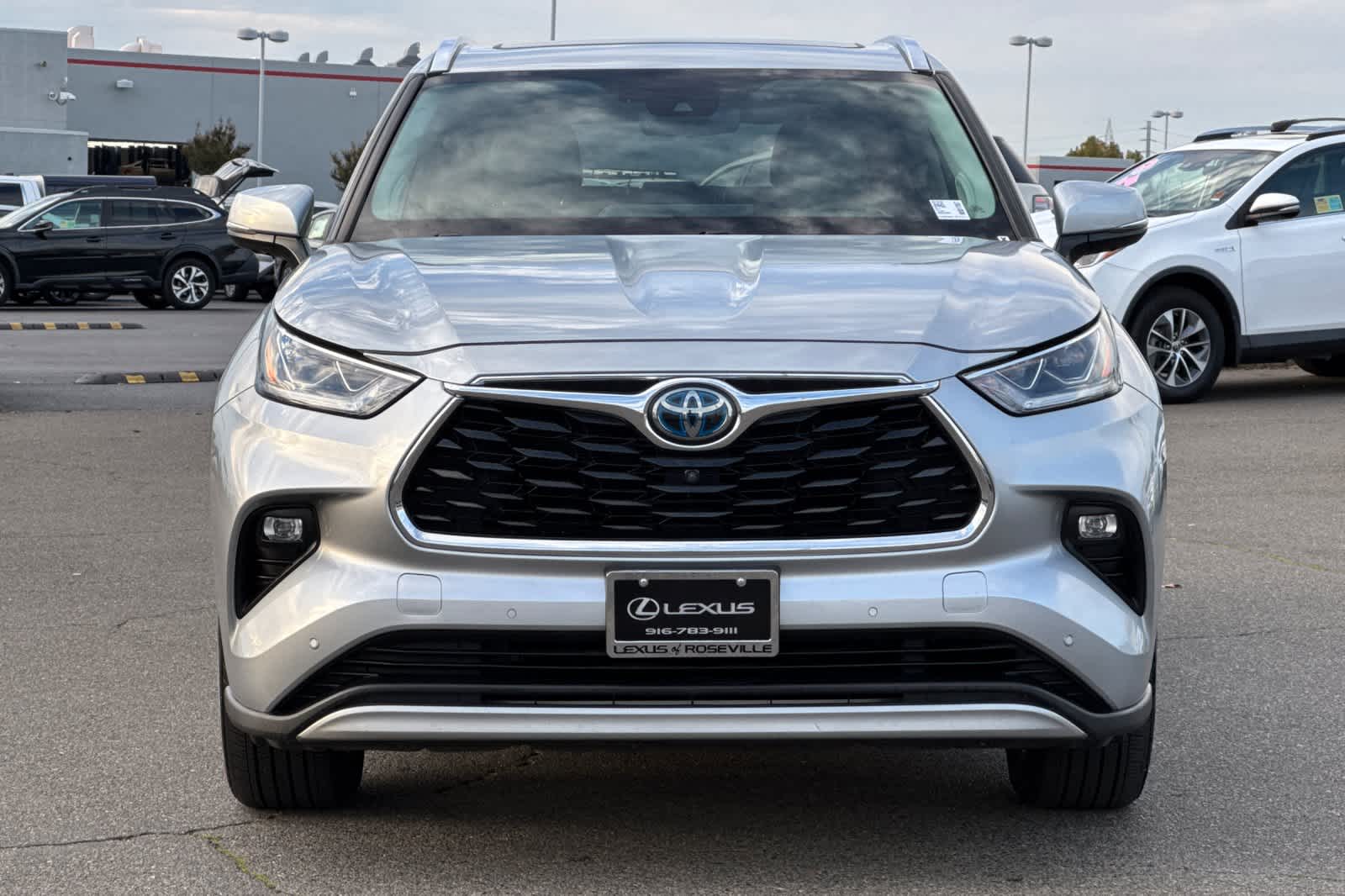 Thumbnail: 2021 Toyota Highlander - 10