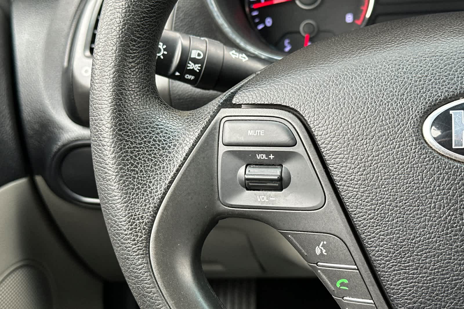 Thumbnail: 2015 Kia Forte - 22