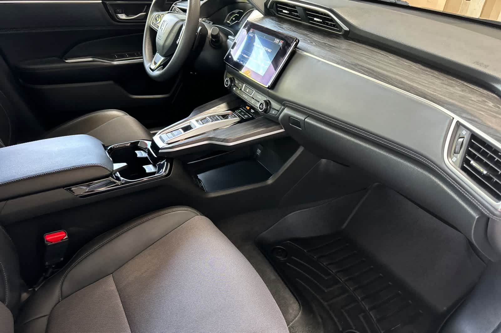 Thumbnail: 2018 Honda Clarity - 16
