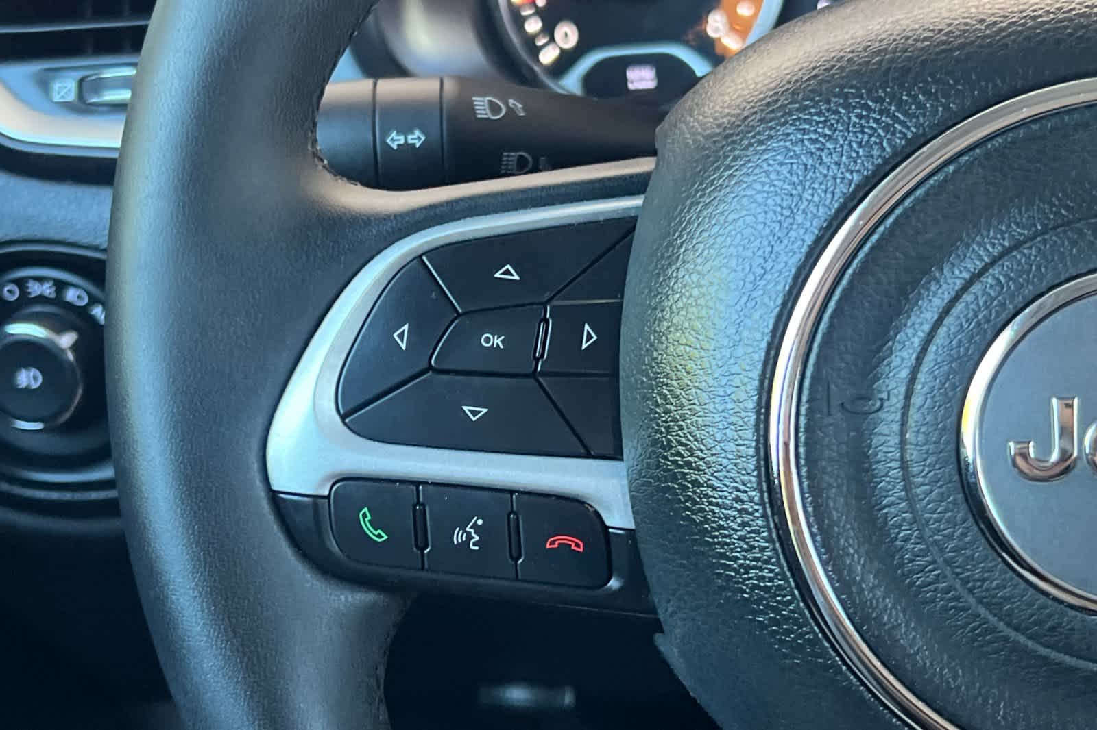 Thumbnail: 2018 Jeep Renegade - 24