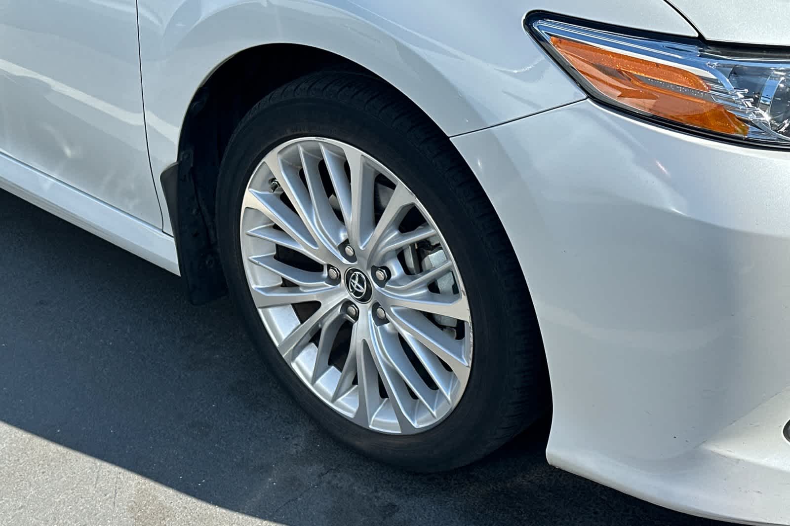 2018 Toyota Camry XLE 12