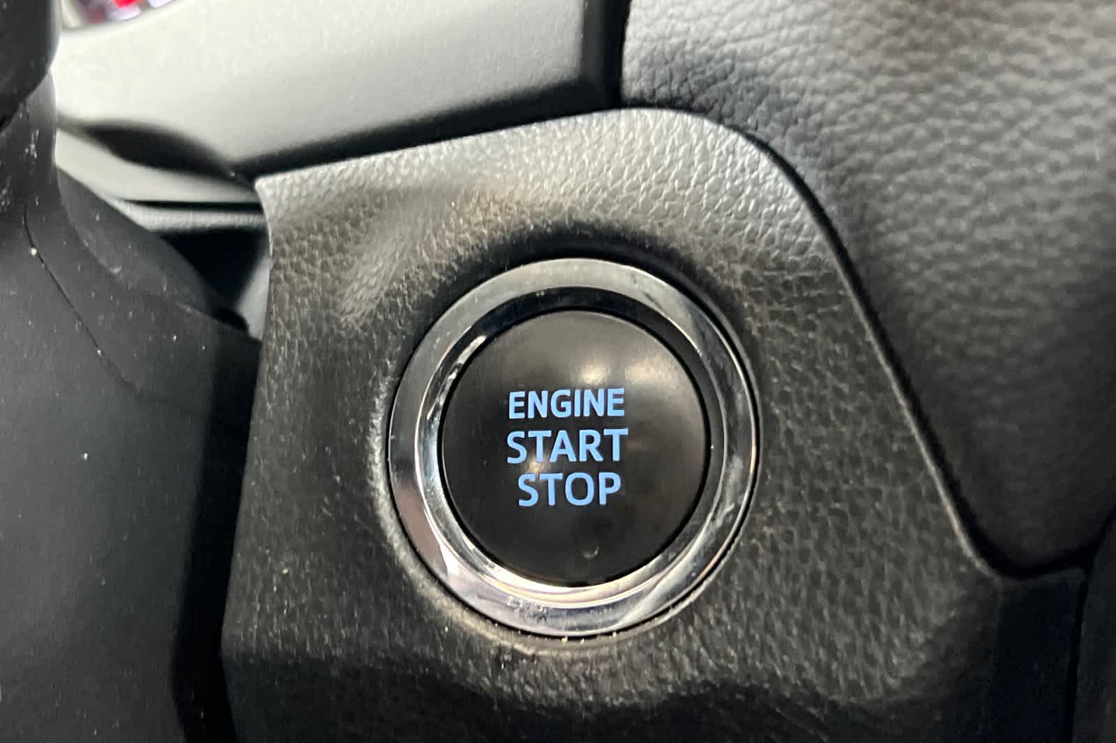 Thumbnail: 2021 Toyota RAV4 - 24