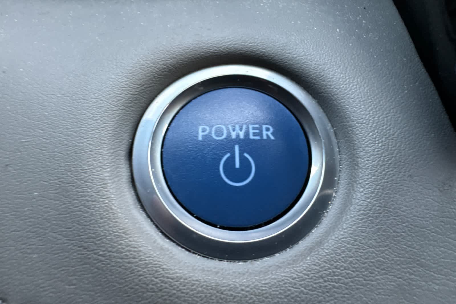 Thumbnail: 2021 Toyota Highlander - 25