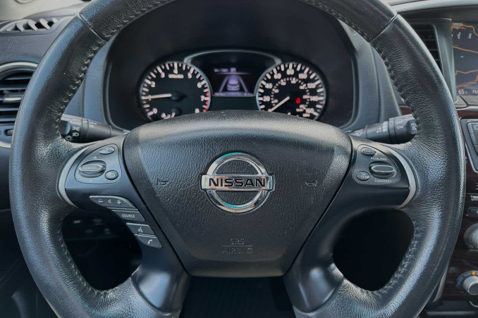 2016 Nissan Pathfinder Platinum 27