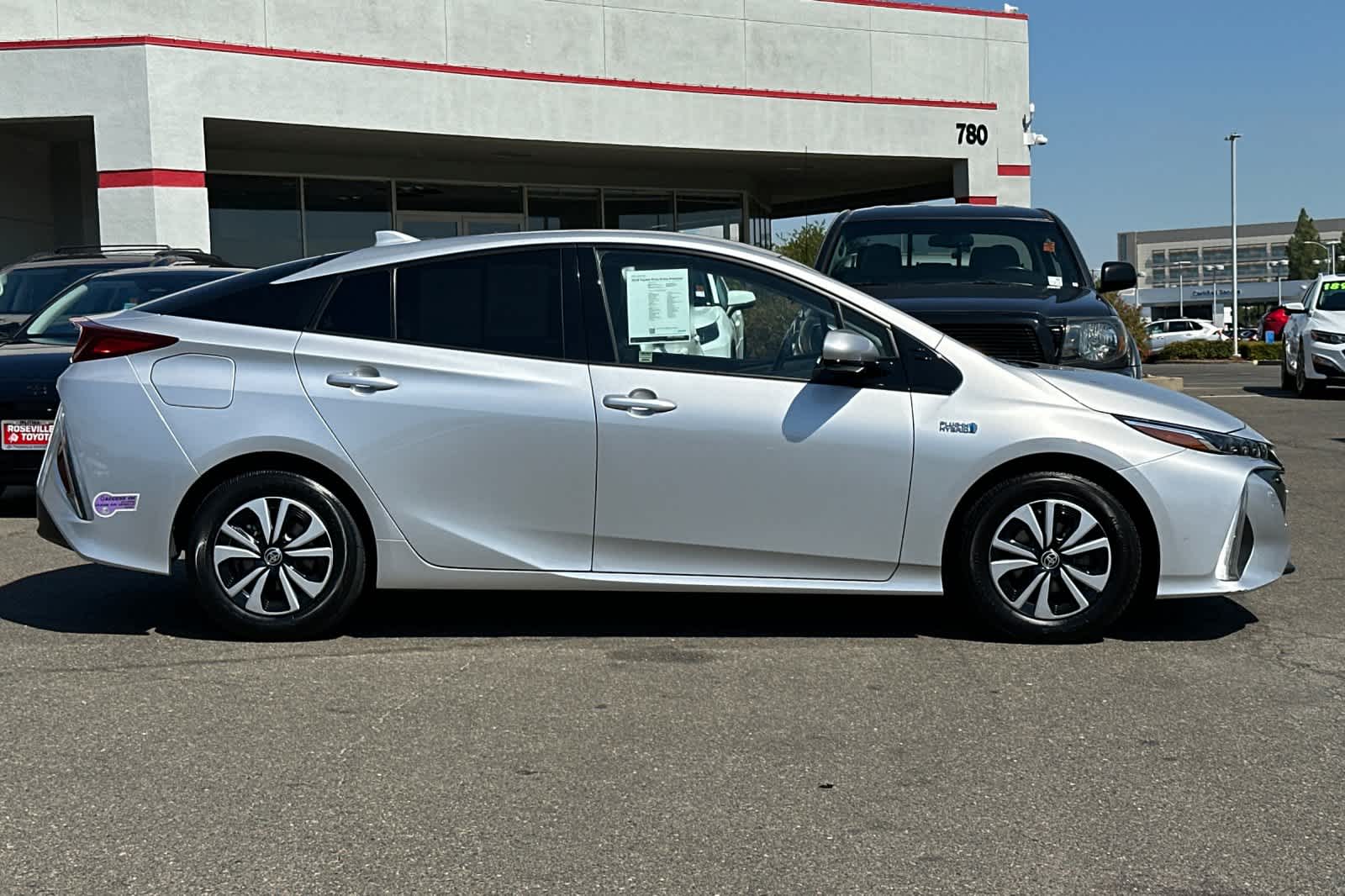 Thumbnail: 2018 Toyota Prius Prime - 6