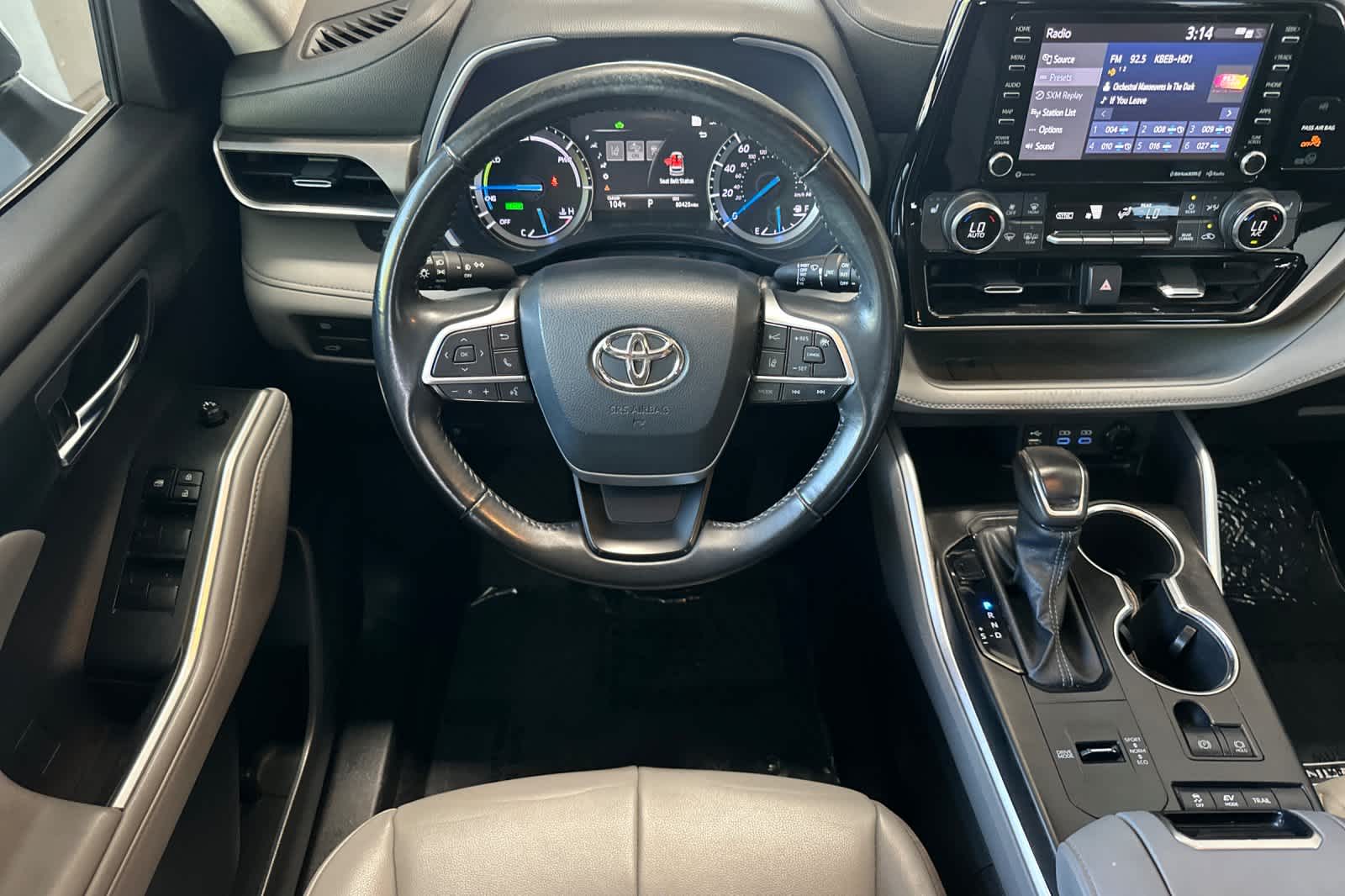 Thumbnail: 2022 Toyota Highlander - 14