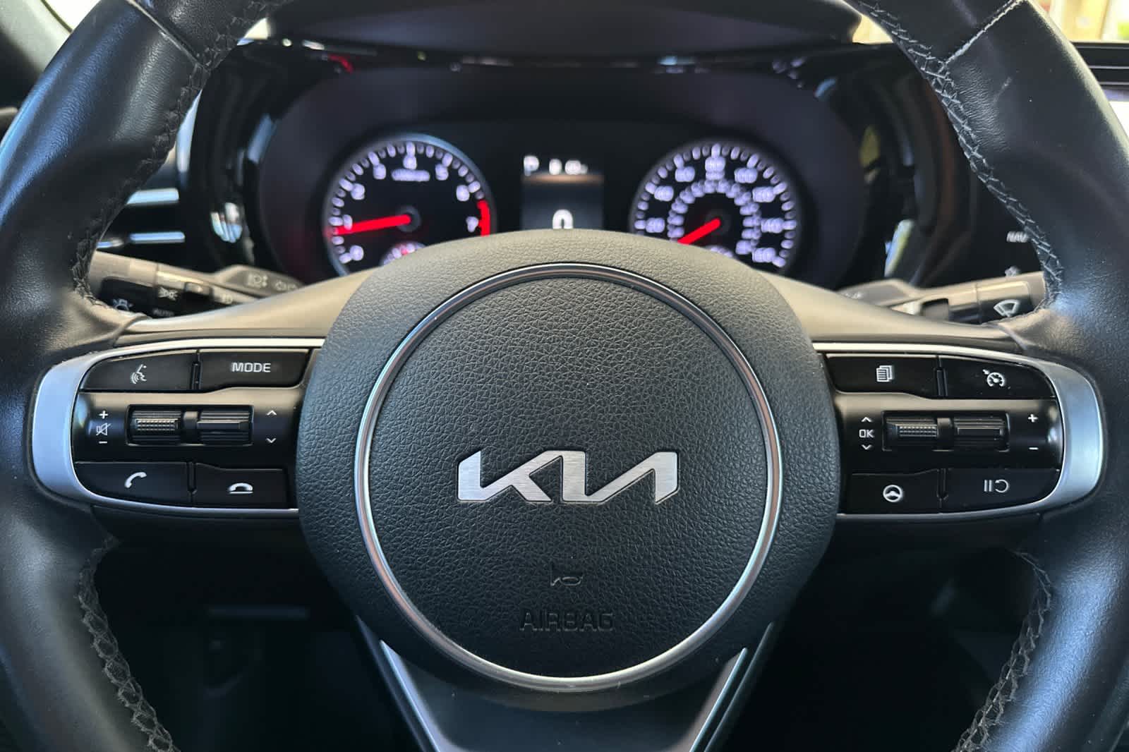 Thumbnail: 2022 Kia K5 - 24