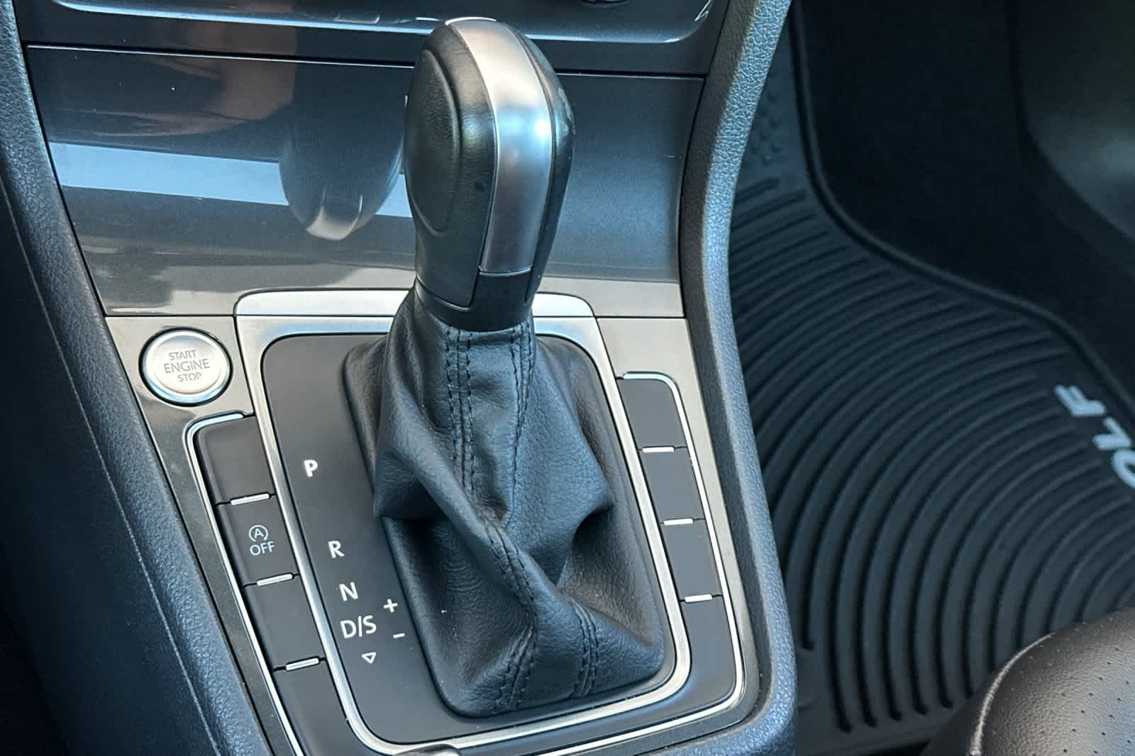 Thumbnail: 2021 Volkswagen Golf - 22