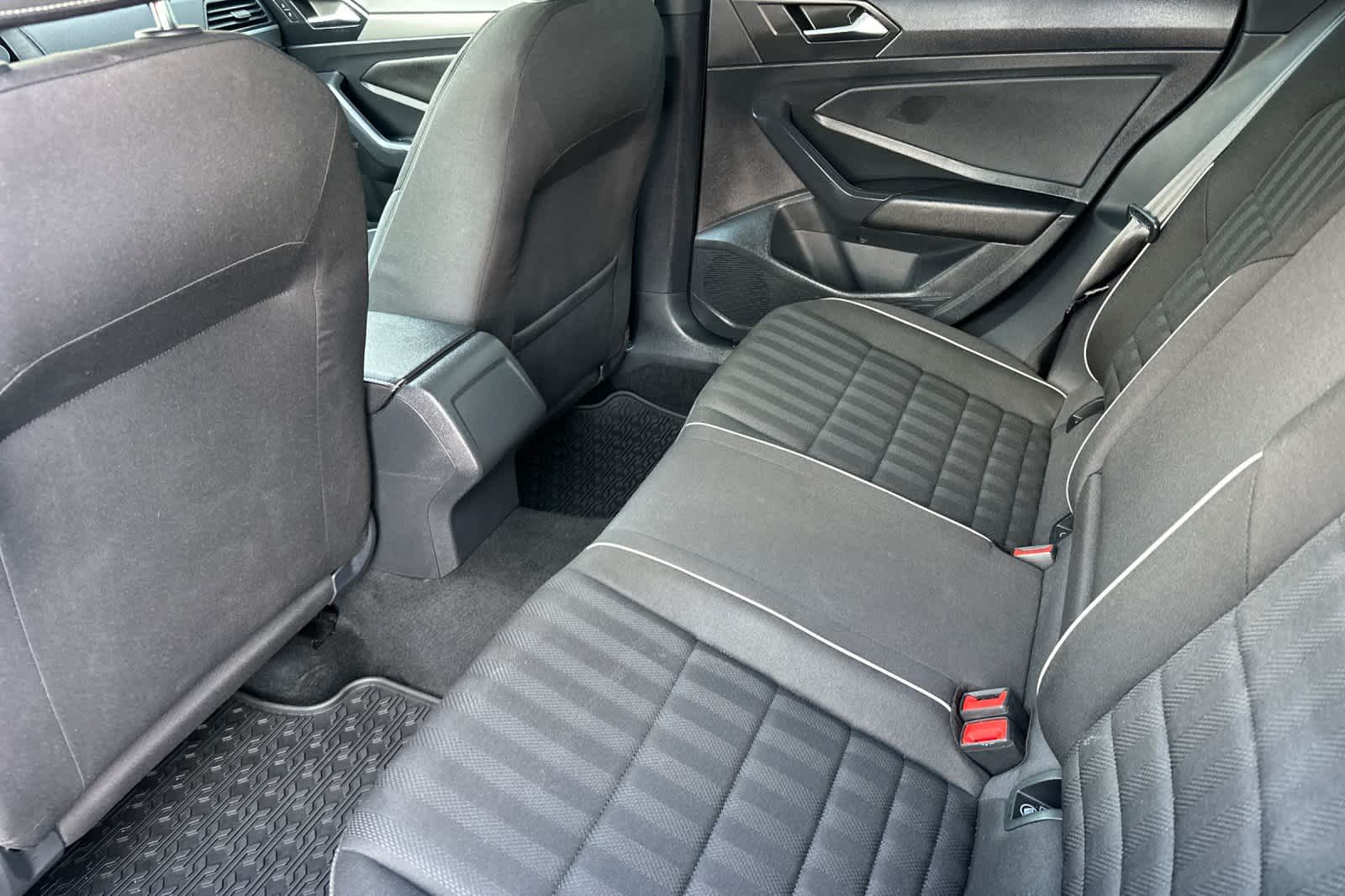 Thumbnail: 2022 Volkswagen Jetta - 4