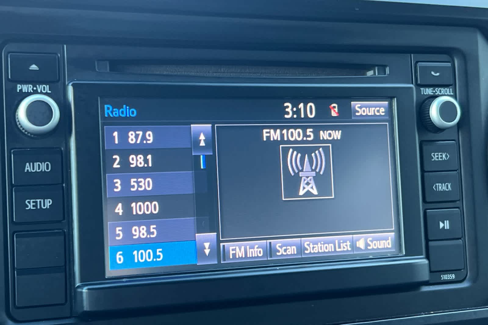 Thumbnail: 2019 Toyota Tacoma - 18