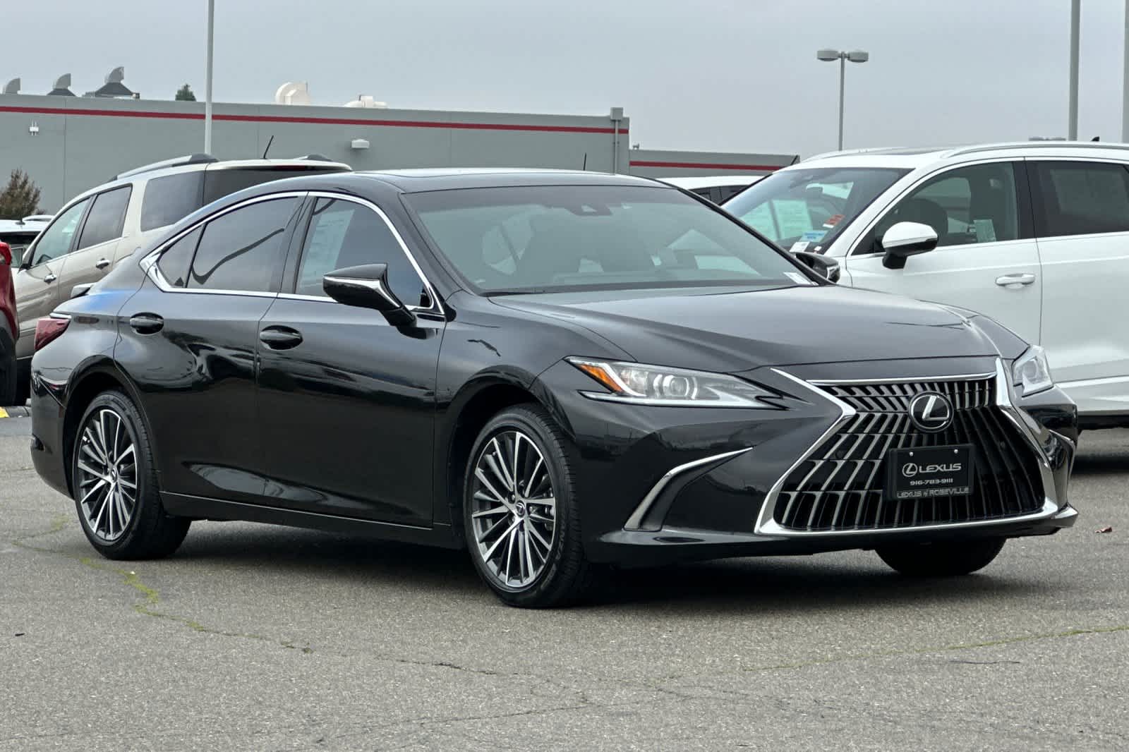 Thumbnail: 2025 Lexus ES - 5