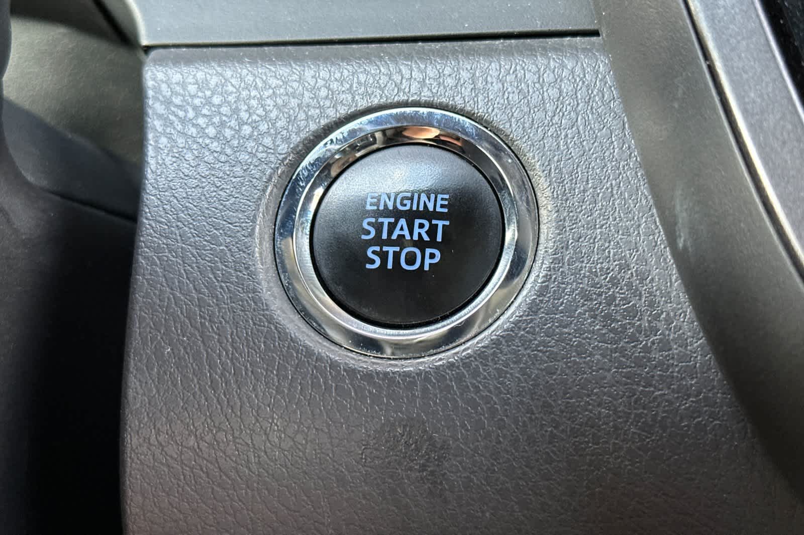 Thumbnail: 2019 Toyota Camry - 22
