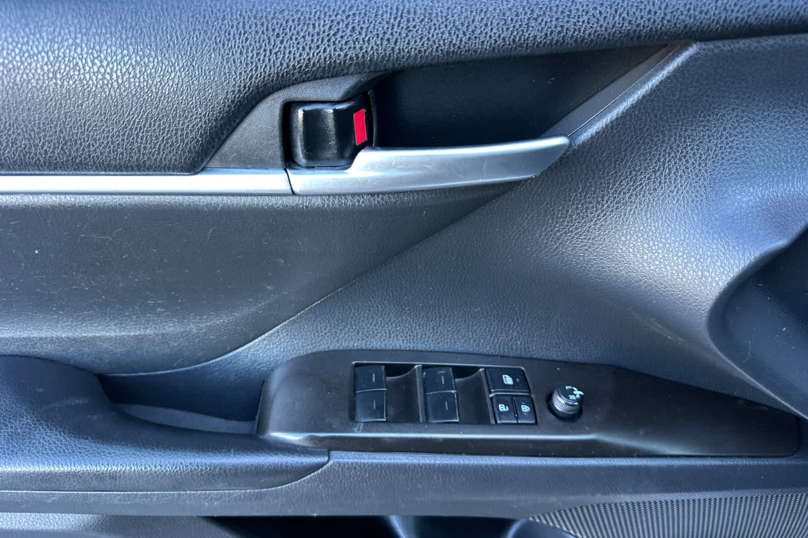 Thumbnail: 2023 Toyota Camry - 12