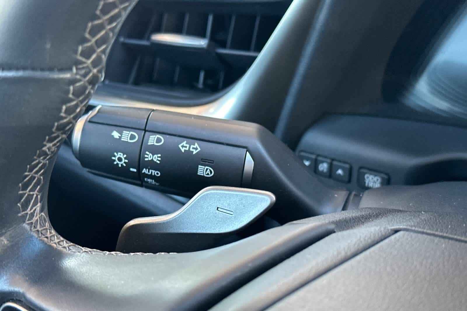 Thumbnail: 2020 Lexus ES - 29