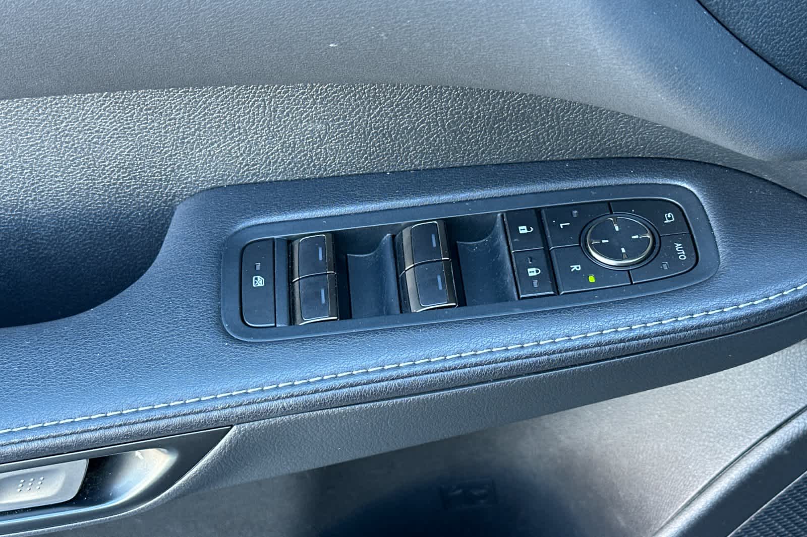 Thumbnail: 2025 Lexus RX - 13