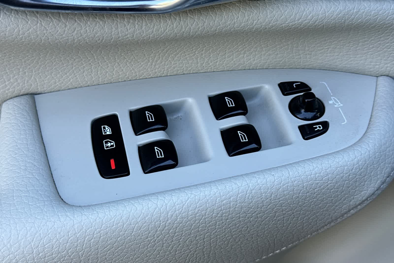 Thumbnail: 2020 Volvo XC90 - 13