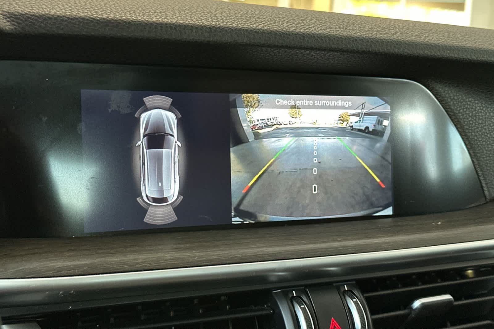 Thumbnail: 2022 Alfa Romeo Stelvio - 22