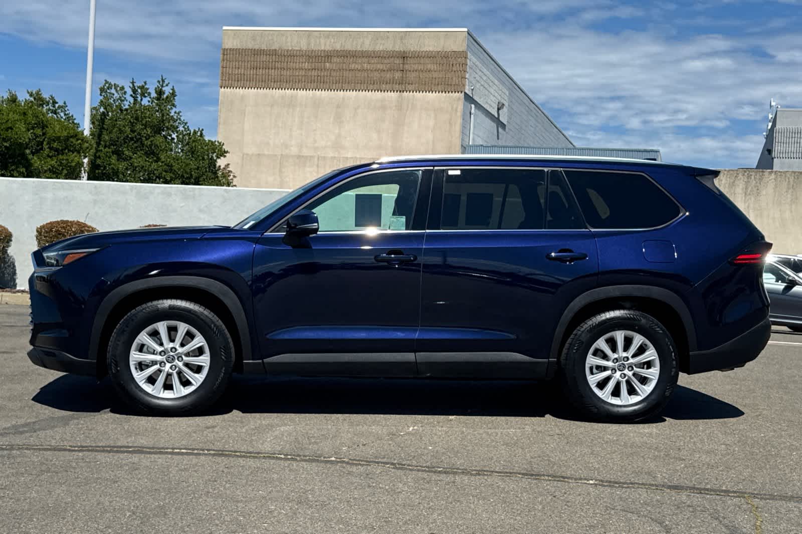 Thumbnail: 2025 Toyota Grand Highlander - 9