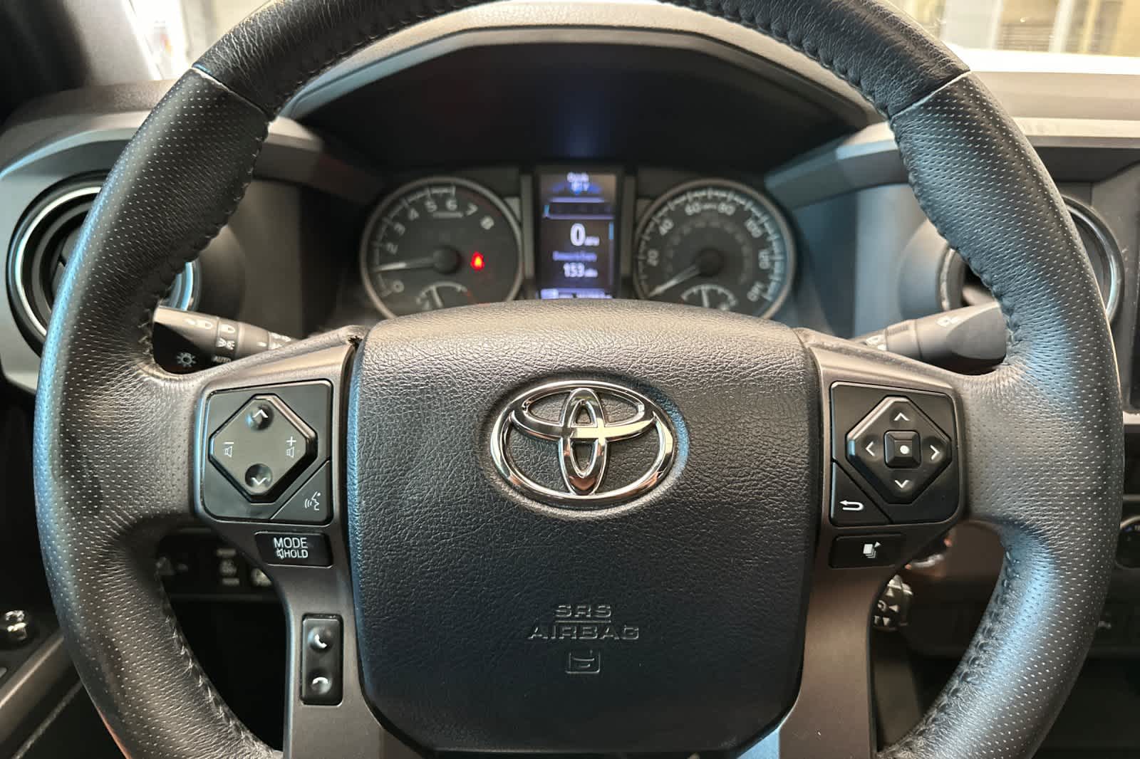 Thumbnail: 2017 Toyota Tacoma - 25