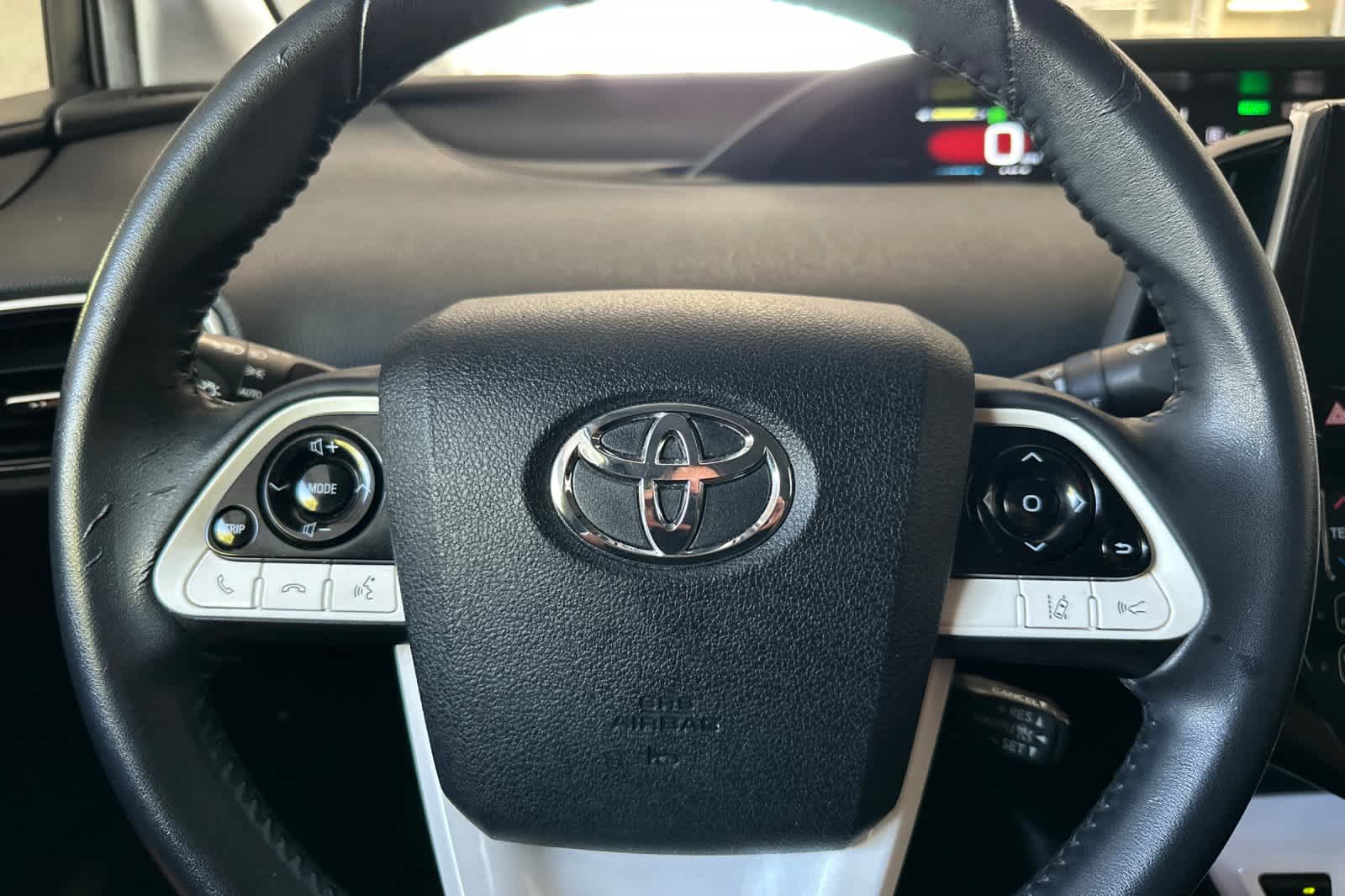 Thumbnail: 2018 Toyota Prius Prime - 25