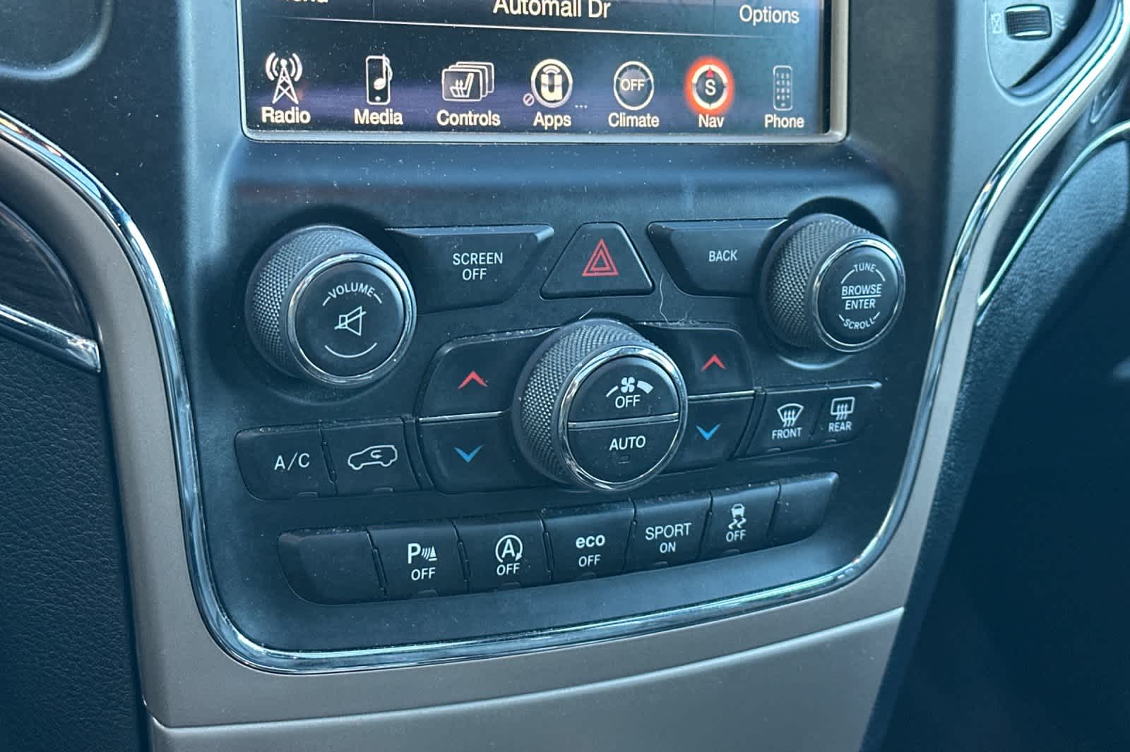 Thumbnail: 2017 Jeep Grand Cherokee - 23