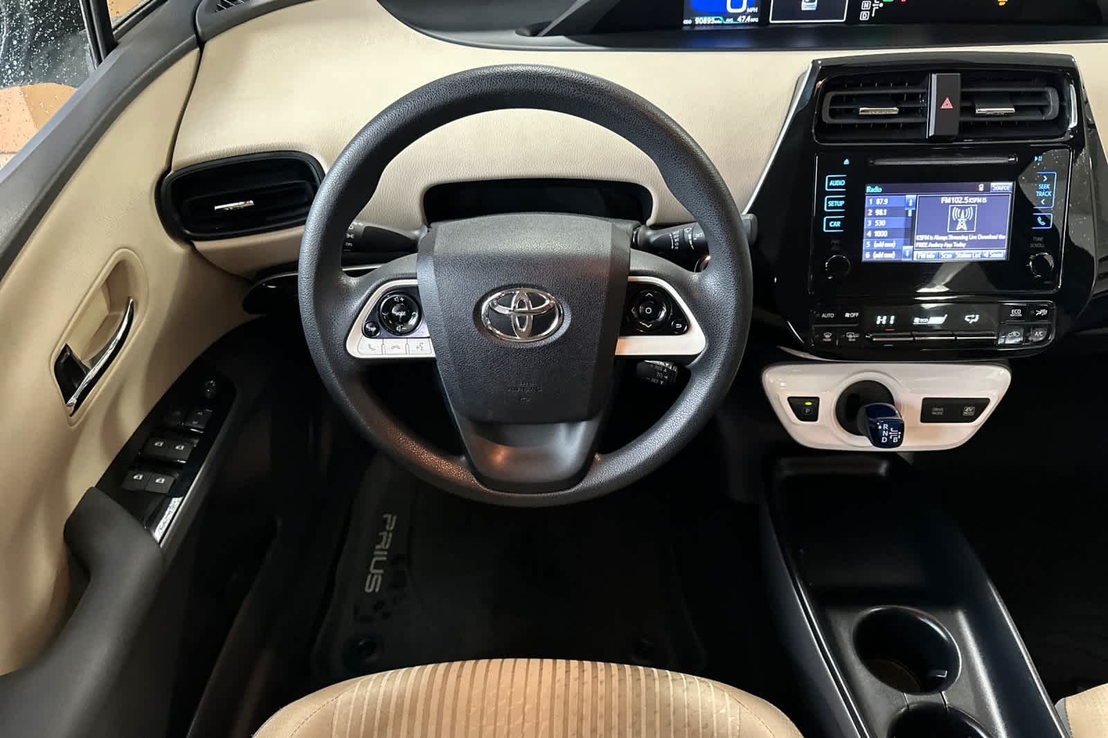 Thumbnail: 2016 Toyota Prius - 14